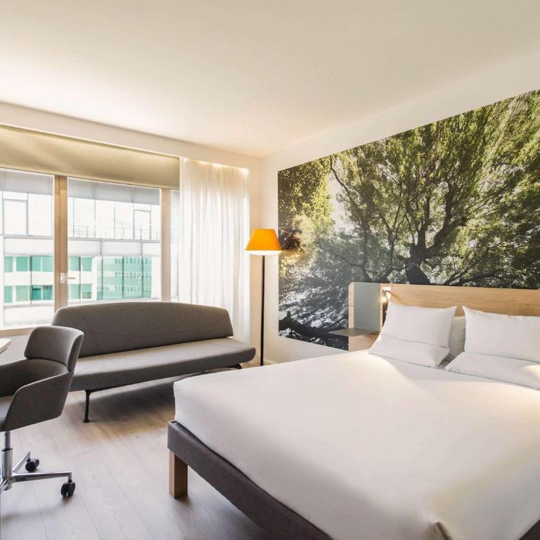 Novotel Campo De Las Naciones - Superior Queen Room - Plaza Building - 3