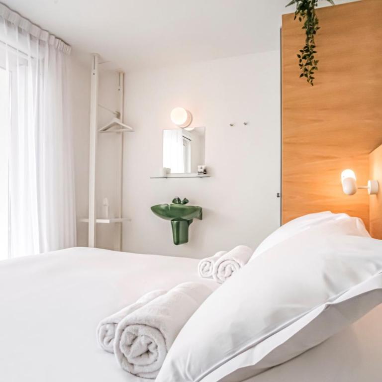 Hôtel La Reine Jane - Chambre Double avec Balcon - Premier Étage - Vue sur Mer - 19