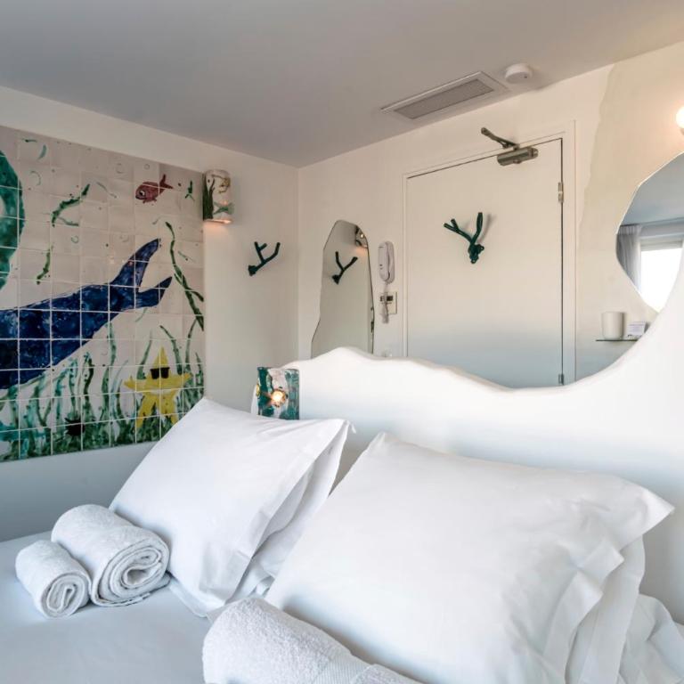Hôtel La Reine Jane - Chambre Double - Côté Pinède - 2ème Étage - 13