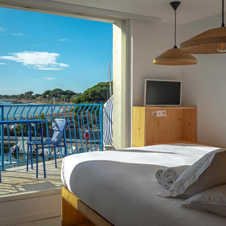 Hôtel La Reine Jane - Chambre Double avec Terrasse - Vue sur Mer - Deuxième Étage - 16