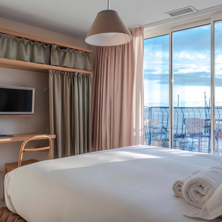 Hôtel La Reine Jane - Chambre Double avec Terrasse - Vue sur Mer - Deuxième Étage - 4