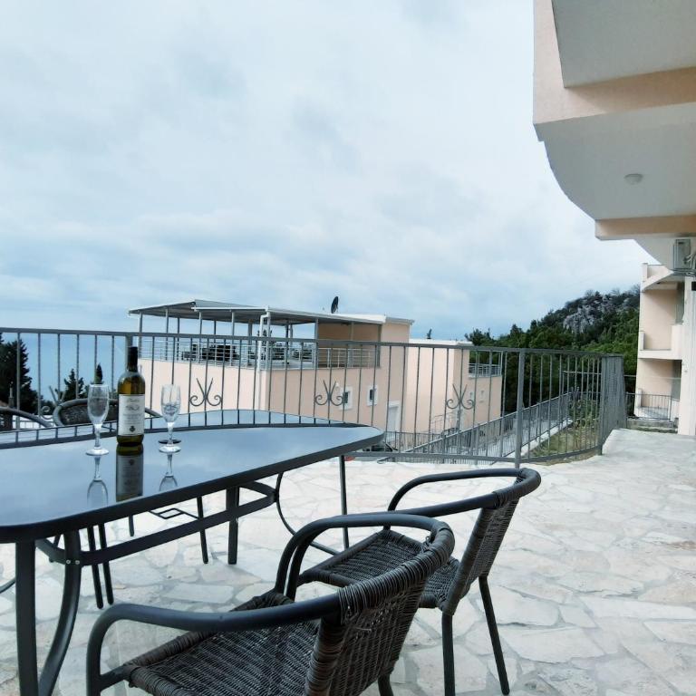 Villa Roan - Quadruple Room with Sea View - 3