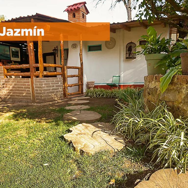 Htl & Villas Las Glorias Mazamitla, céntricas, parking, jardín - Villa Estándar - 9