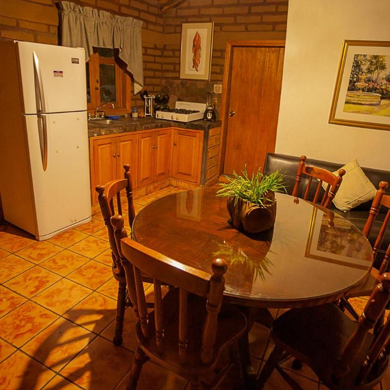 Htl & Villas Las Glorias Mazamitla, céntricas, parking, jardín - Casa de 2 dormitorios - 2