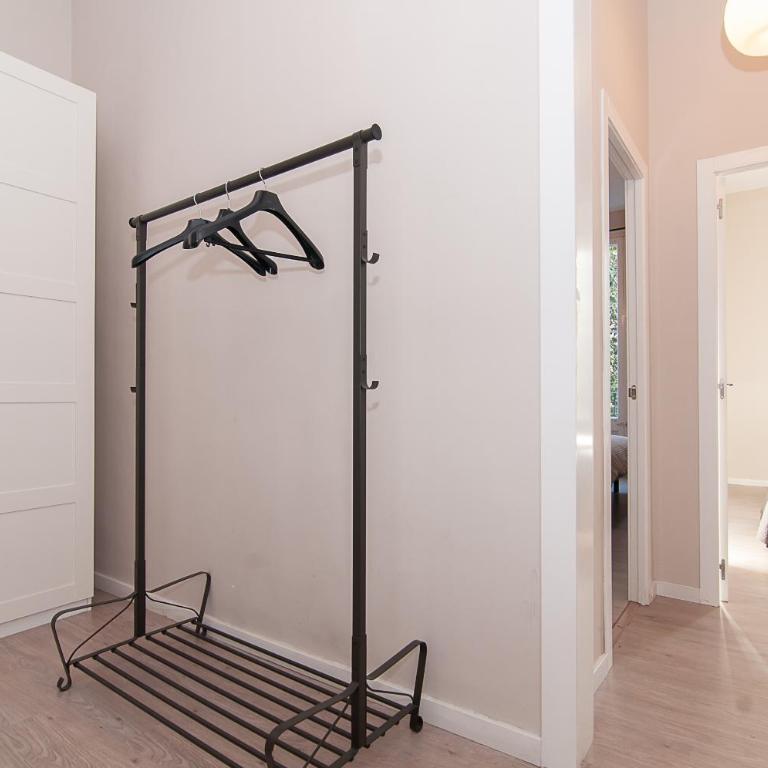 Weflating Ramblas - Two-Bedroom Apartment - Fontanella 13 - 15