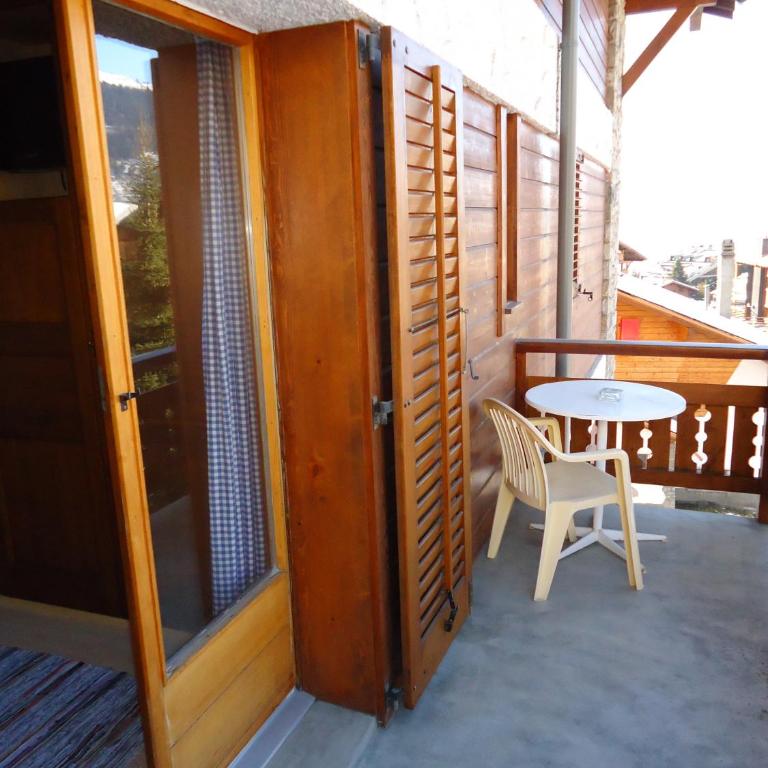 Hotel Mirabeau - Petite Chambre Double ou Lits Jumeaux - 10