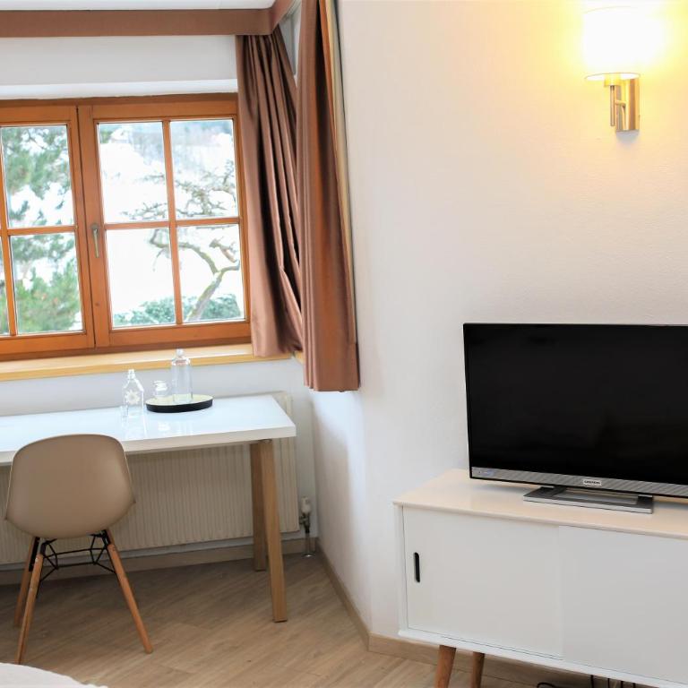 Hotel Sonnenhof - bed & breakfast & appartements - Superior Doppel- oder Zweibettzimmer mit Balkon - 18