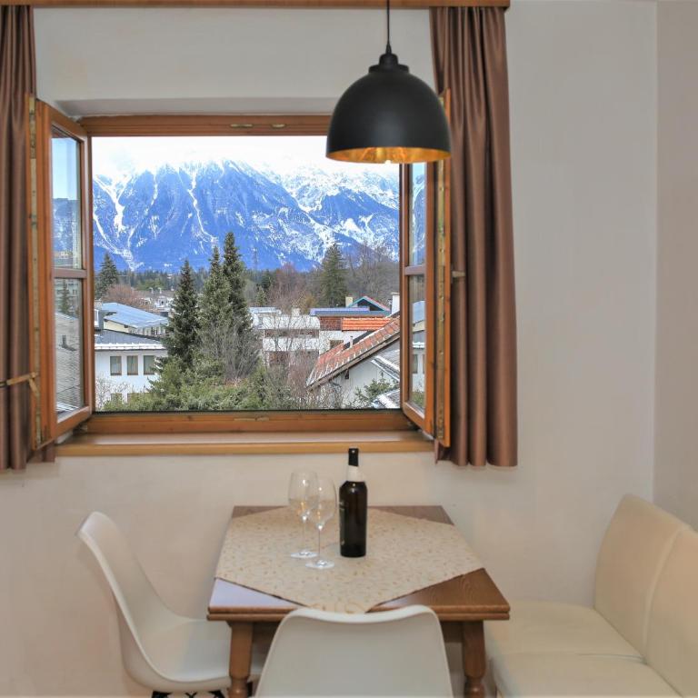 Hotel Sonnenhof - bed & breakfast & appartements - Apartment mit Balkon - 17
