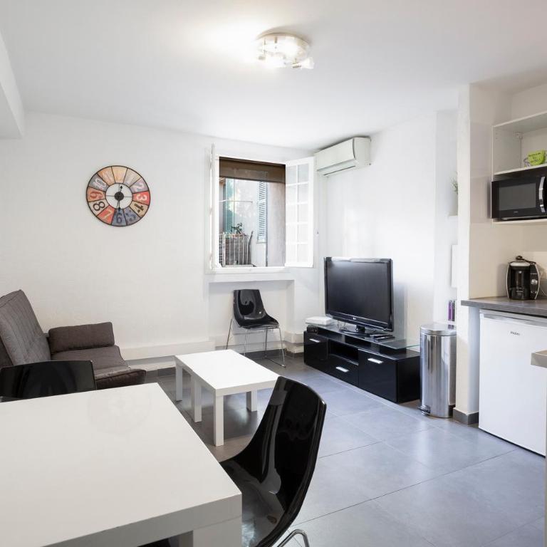 Chez Dominique - 1 chbre 2-4pers Centre Antibes Migrainier Ancien with AC - Appartement - 2