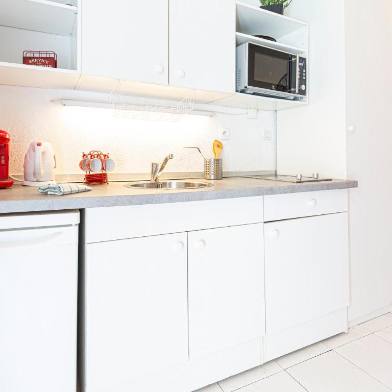 Chez Dominique - Studio 2-4pers centre Antibes Fourmilliere 1er - Studio - 7