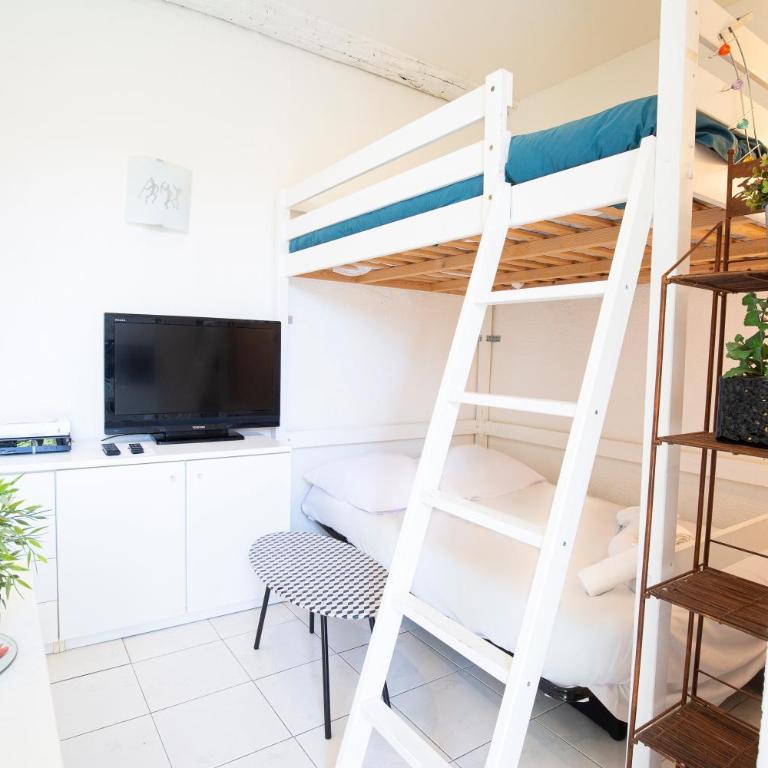 Chez Dominique - Studio 2-4pers centre Antibes Fourmilliere 1er - Studio - 1