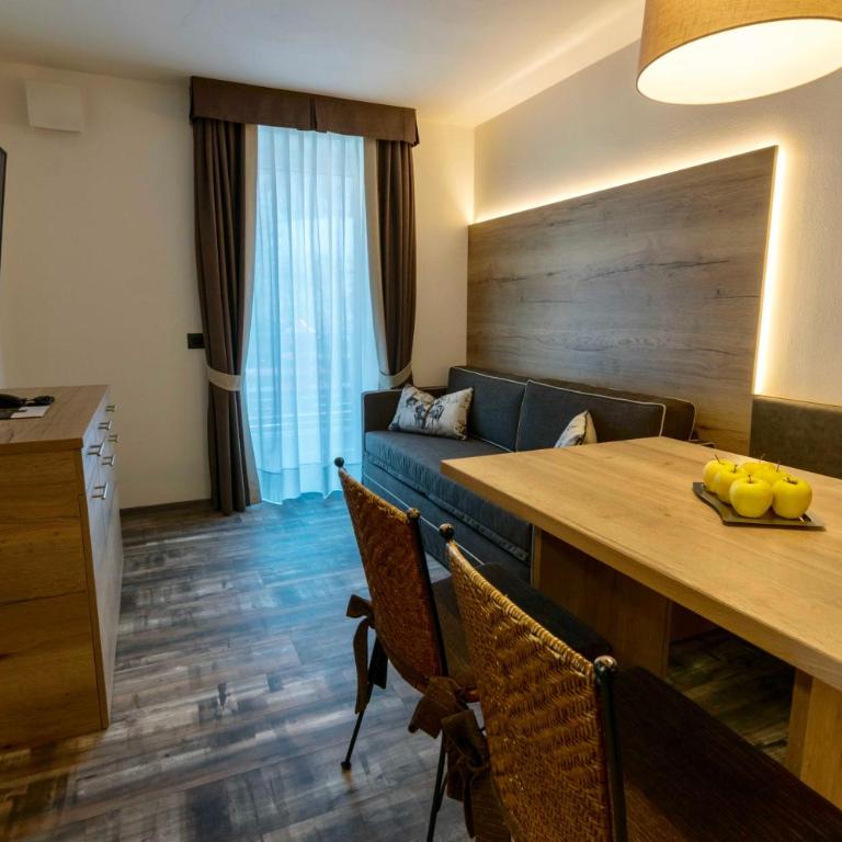 Albergo Dimaro Wellness Hotel - Appartamento con 1 Camera da Letto - Dependance (2 Adulti + 2 Bambini) - 1