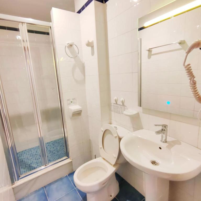 Hostal Casa Nautilus - Habitación Doble con baño privado - 9