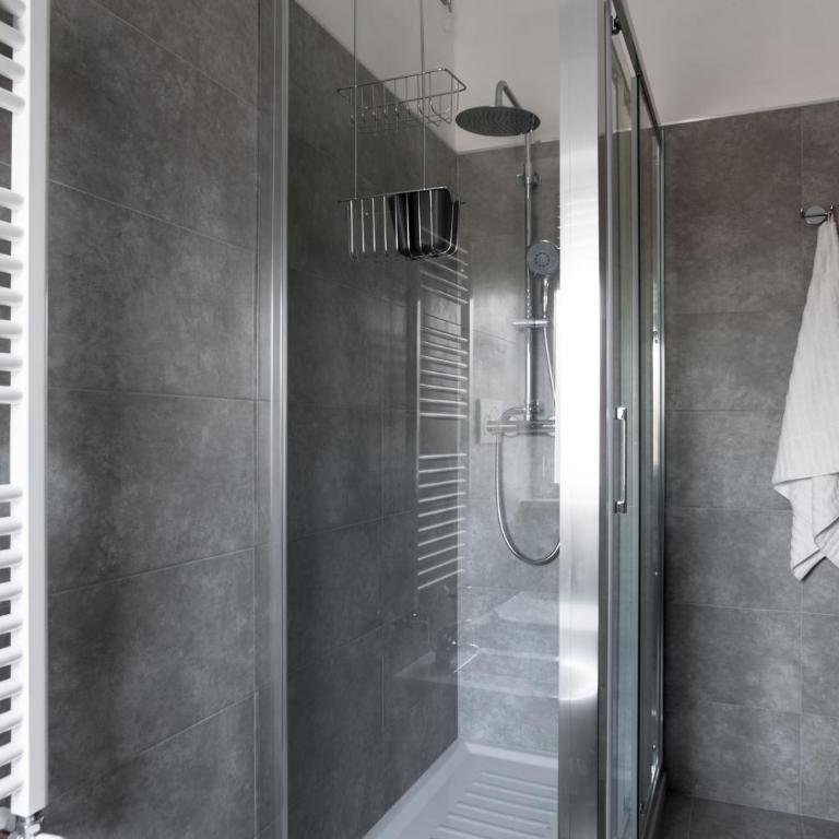 Fly by Suites Pescara - Appartamento con 1 Camera da Letto - 3