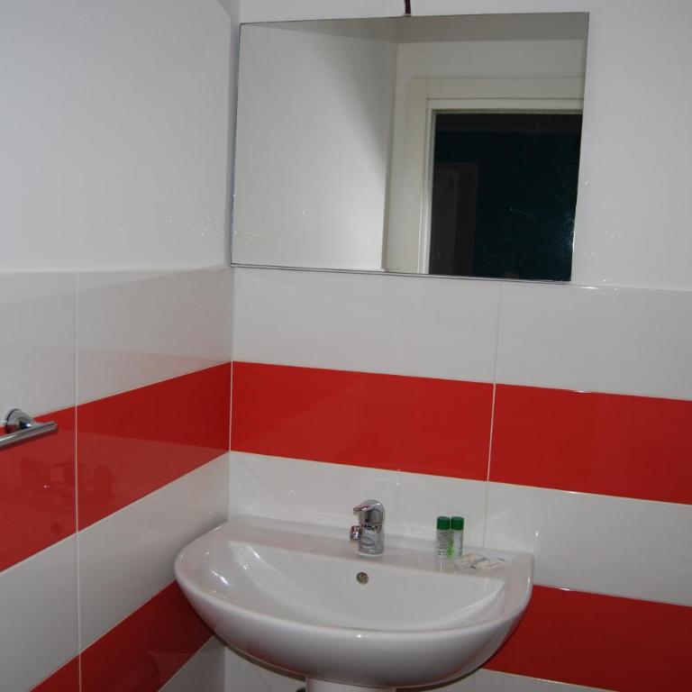 Sorrento Deluxe B&B - Economy Double Room - Internal View - 2