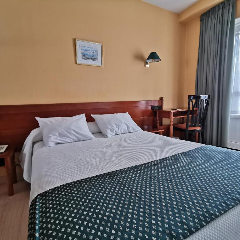Hotel San Jacobo - Habitación Doble - 1 o 2 camas - 3