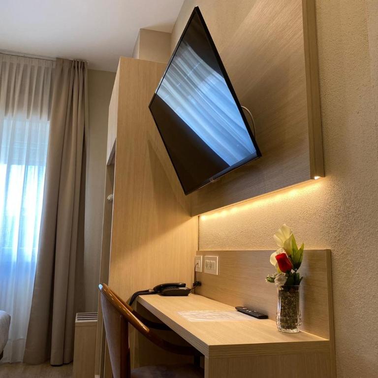 Hotel Victoria - Standard Double Room - 15