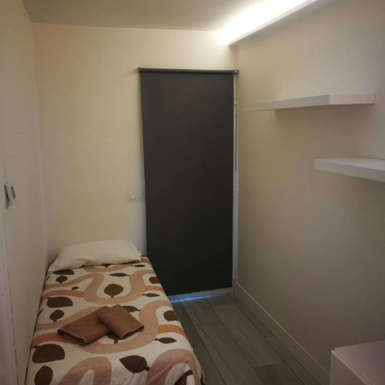 Cozy Luxury - Three-Bedroom House - 18