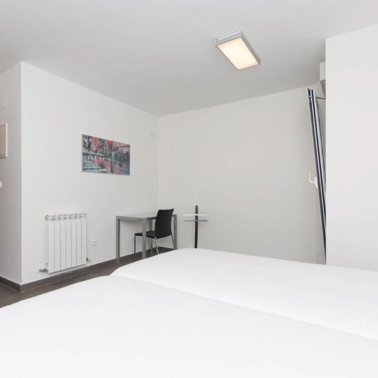 Ulia Apartments- Garden Boutique & 1 Free Parking Space - Apartamento - 21
