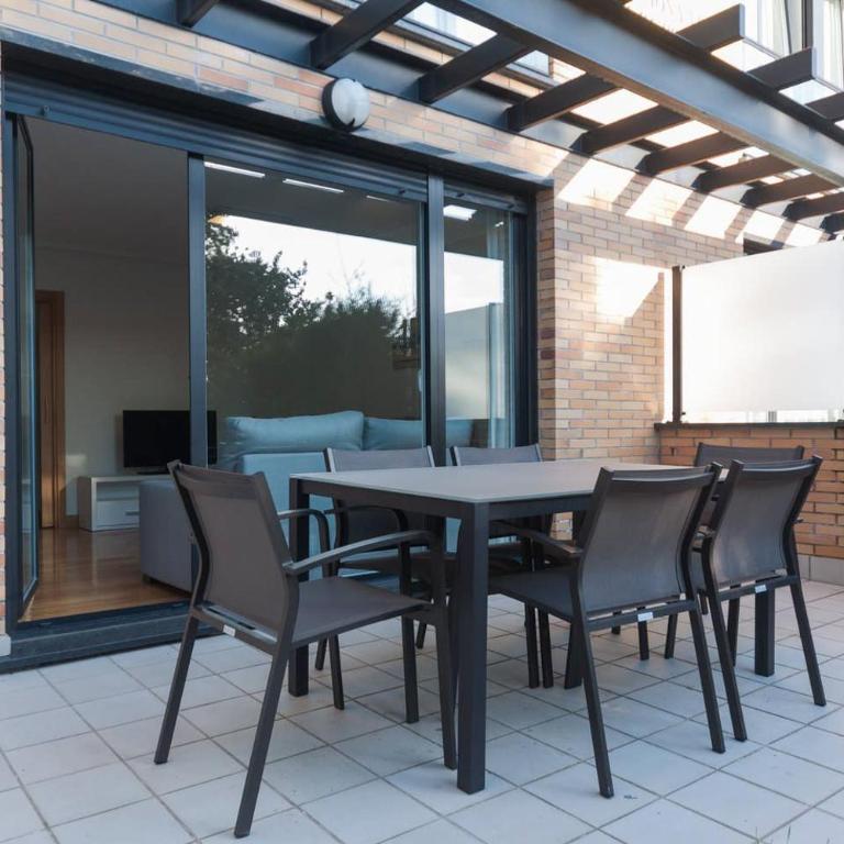 Ulia Apartments- Garden Boutique & 1 Free Parking Space - Apartamento - 1