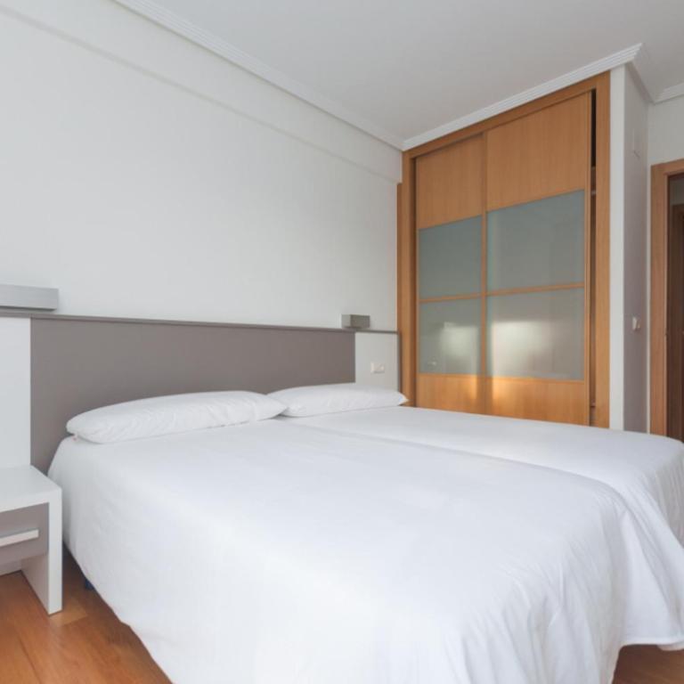 Ulia Apartments- Garden Boutique & 1 Free Parking Space - Apartamento - 13