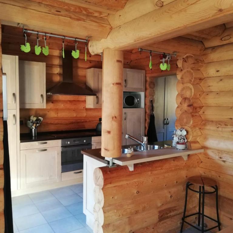 Chalet en rondins - 3 minutes des pistes - Chalet con 3 Camere da Letto - 16