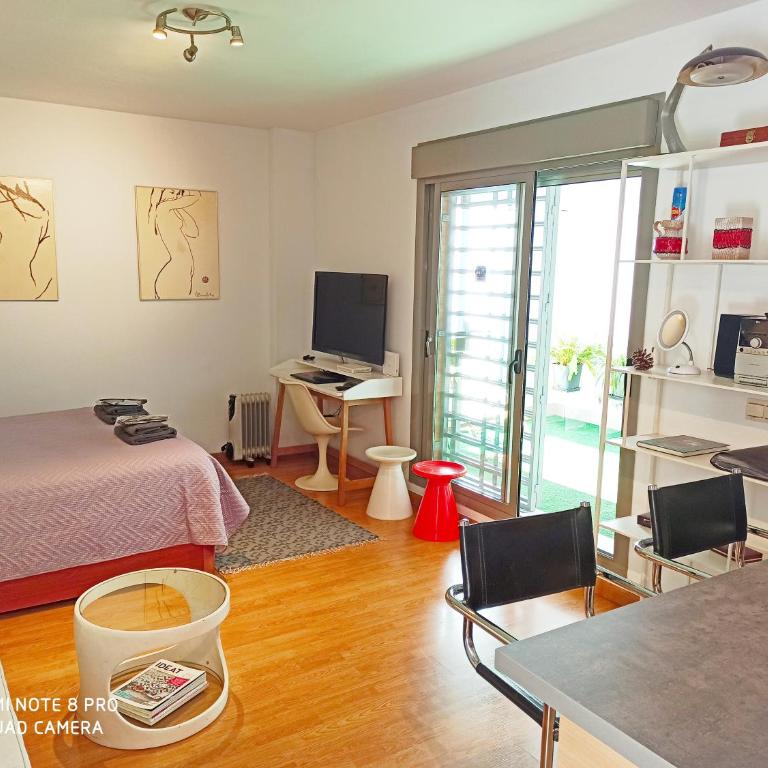 Armengual Centro Apartments FREE PARKING By Easytrip - Estudio con terraza - 6