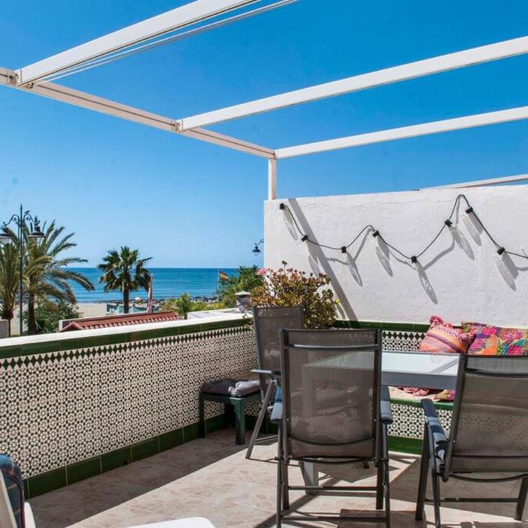 Beachfront in Benalmadena by Costarentals - Ref 70 - Three-Bedroom Apartment - 18