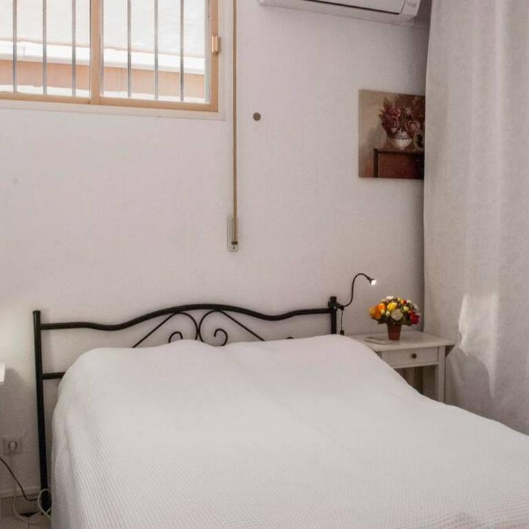 Beachfront in Benalmadena by Costarentals - Ref 70 - Three-Bedroom Apartment - 6