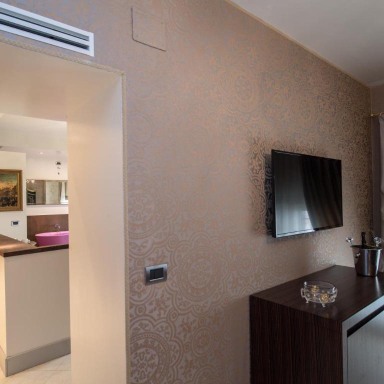 Locanda Leon Bianco on the Grand Canal - Junior Suite Exclusive - 1