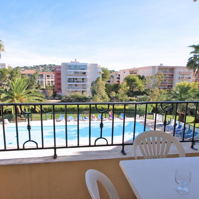Port Marine - Apartment mit Poolblick - 1