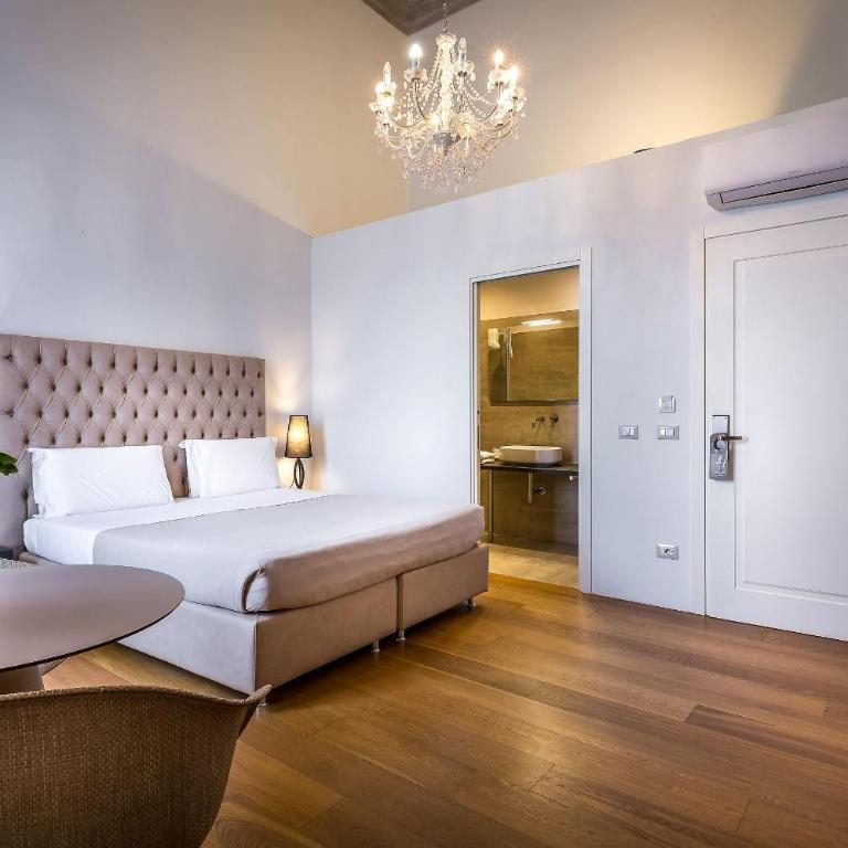 Residenza D'Epoca Al Numero 8 - Deluxe Double or Twin Room - 7