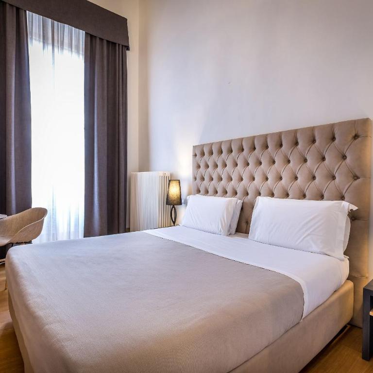 Residenza D'Epoca Al Numero 8 - Deluxe Double or Twin Room - 8