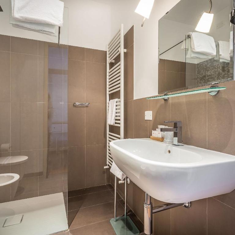 Residenza D'Epoca Al Numero 8 - Superior Triple Room - 2