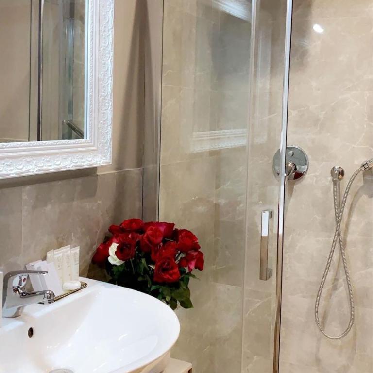 INTOMILAN Galleria Duomo I Boutique & Design Aparthotel - Superior Double or Twin Room - 9