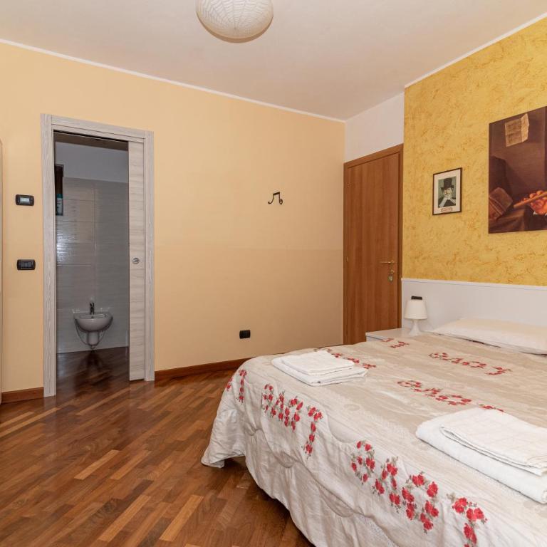 B&B-FORESTERIA Casa Della Musica Lake Como - Camera Matrimoniale con Terrazza e con Vista Lago - 5