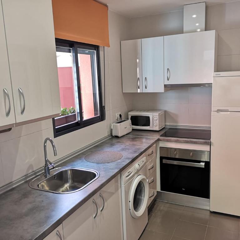 Apartamentos Hemar Granada - Apartment - 8