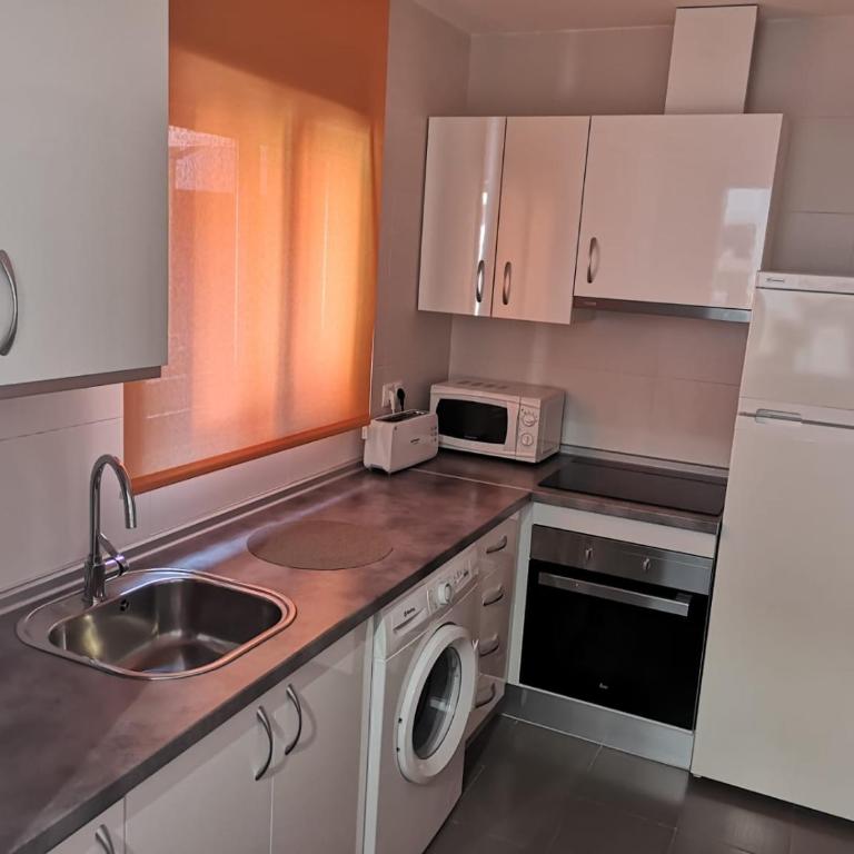 Apartamentos Hemar Granada - Apartment - 13