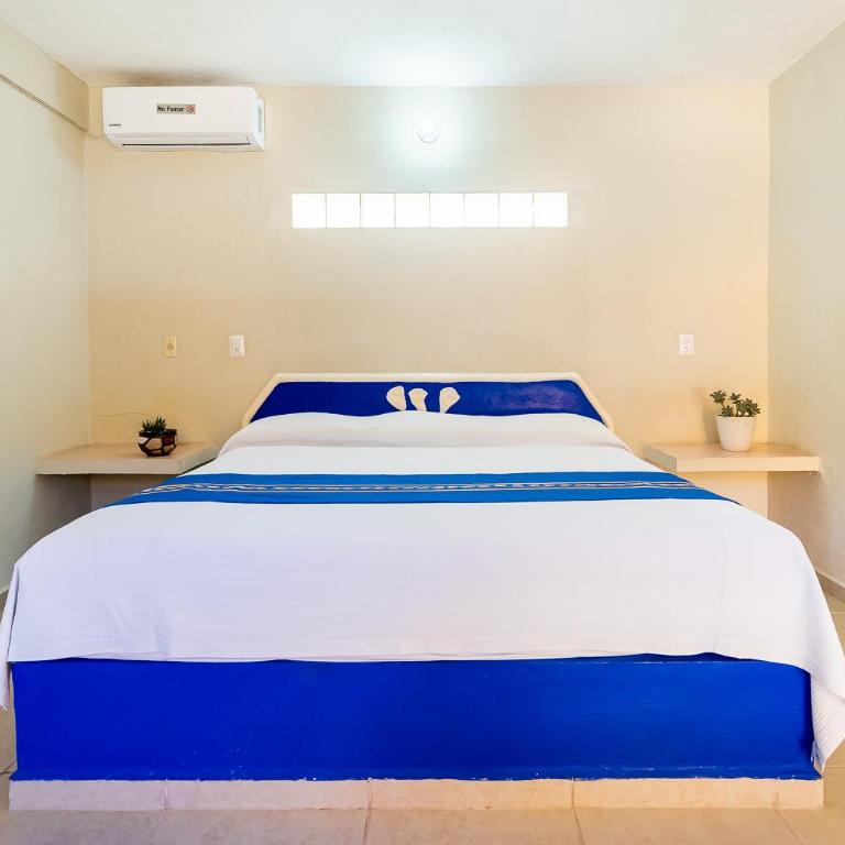 Hotel Yumkiin - Cerca Del Ferry y Terminal ADO - Standard King Room - 6