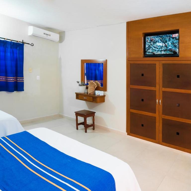 Hotel Yumkiin - Cerca Del Ferry y Terminal ADO - Standard Queen Room with Two Queen Beds - 7