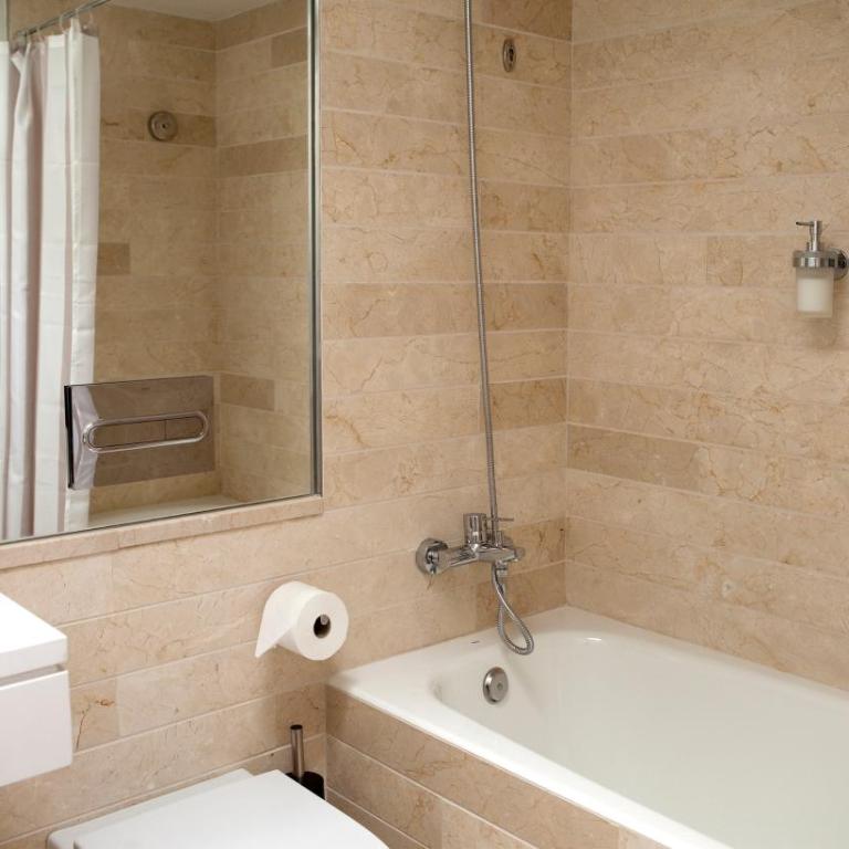 60 Balconies Art - Two Bedroom Apartment with 2 Bathroom - 4