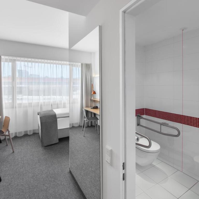 Holiday Inn Munich - Leuchtenbergring by IHG - Habitación Individual Estándar adaptada para personas de movilidad reducida - 1