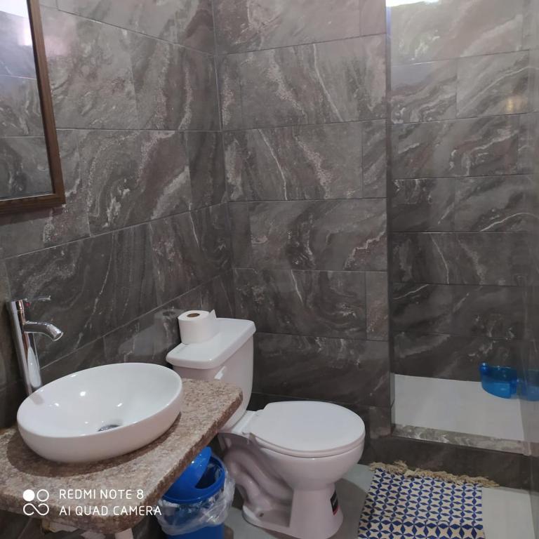 hostal Monte Libano - Habitación Doble con baño privado - 2