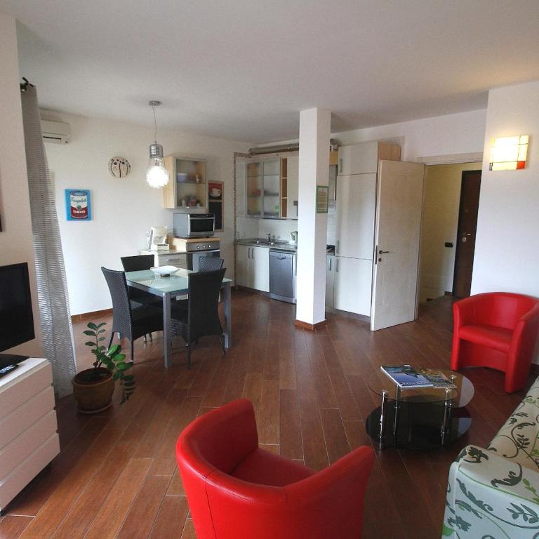 Sa Mirada Apartments - Two-Bedroom Apartment with Terrace - Split Level - 9