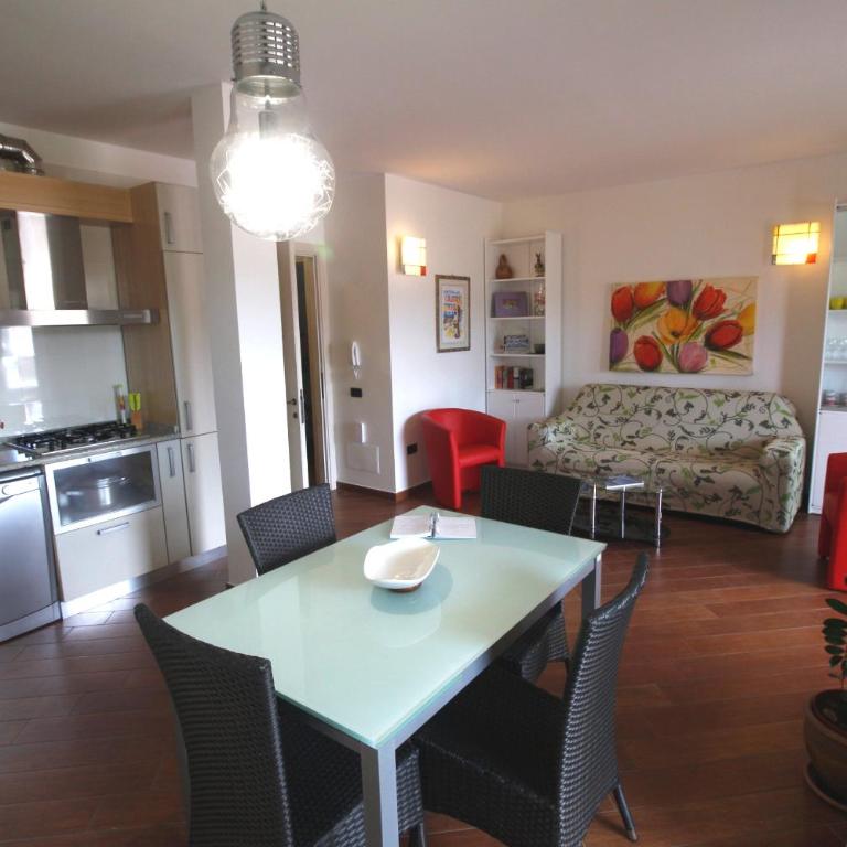 Sa Mirada Apartments - Two-Bedroom Apartment with Terrace - Split Level - 4