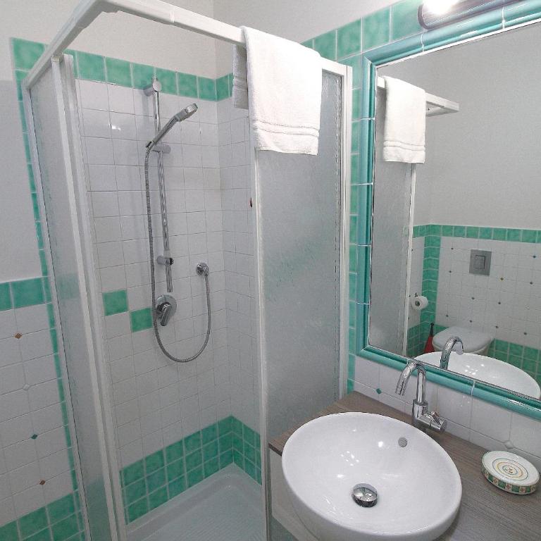 Sa Mirada Apartments - Two-Bedroom Apartment with Terrace - Split Level - 25