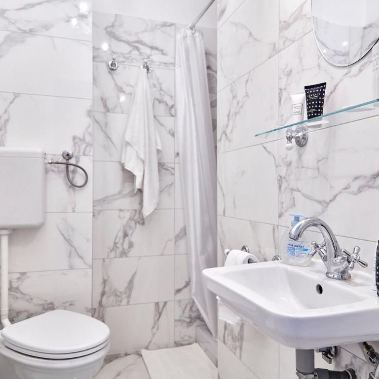 “The Casanova” in Venice - One-Bedroom Apartment - 4