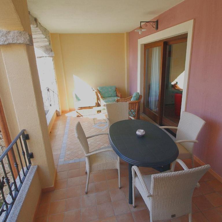 Sa Mirada Apartments - Two-Bedroom Apartment with Terrace - Split Level - 16