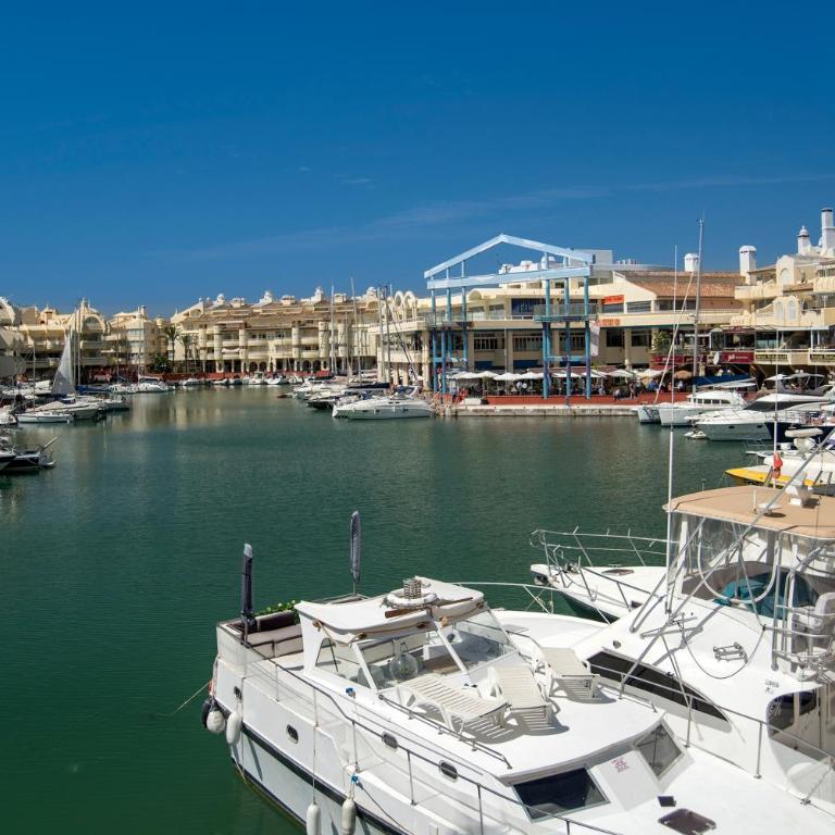 Benal Beach, Luxury Sea & Mountain View Beachside 1 Bedroom Apartment - Apartment with Sea View - 62