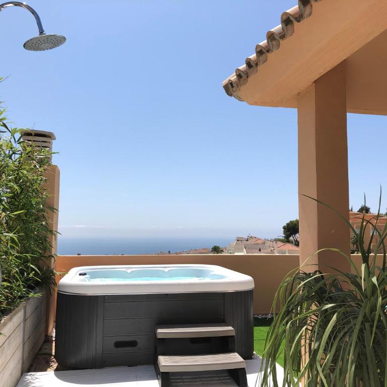 NEW: LUXURIOUS PENTHOUSE WITH JACUZZI & SEA VIEW - Apartamento Ático - 27